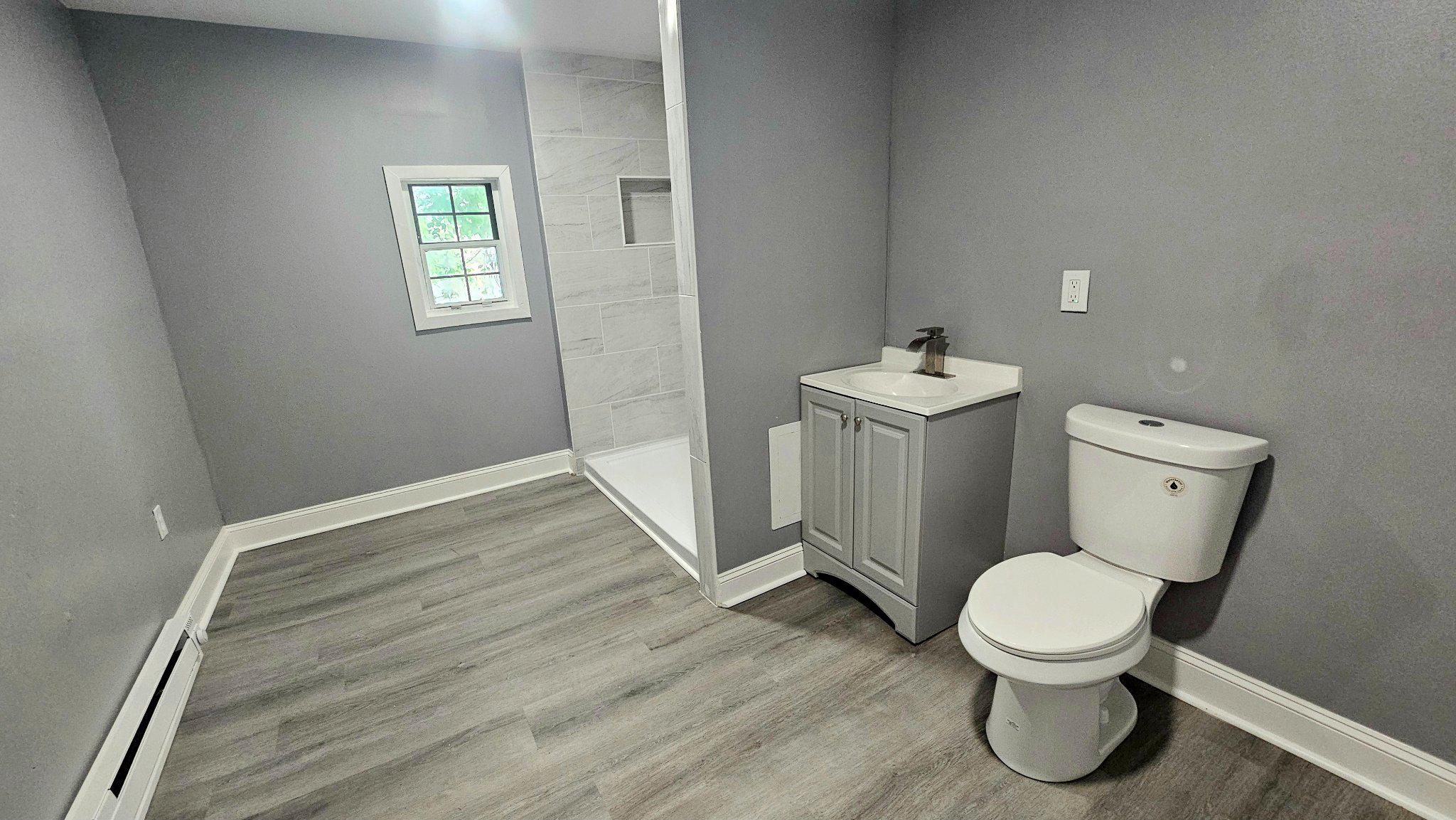 2411 N Lawrence St Property Photo 8