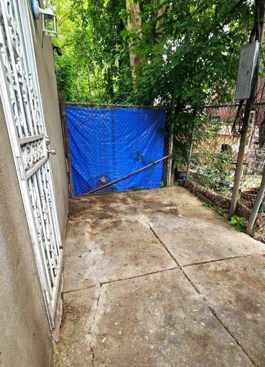 2411 N Lawrence St Property Photo 19