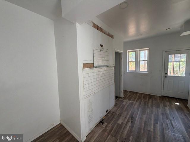 123 N Salford St Property Photo 4