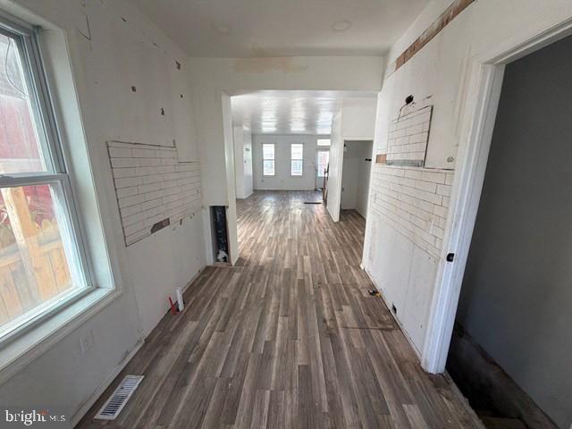 123 N Salford St Property Photo 5