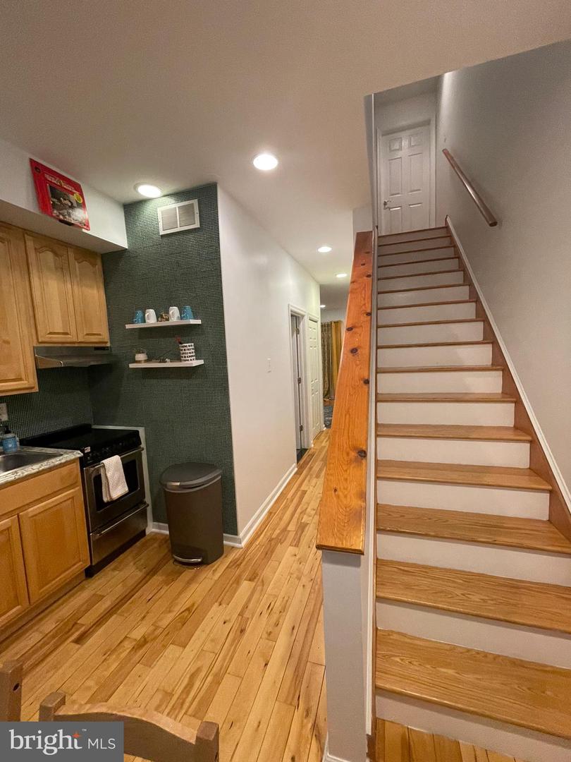 217 W Girard Ave #2 Property Photo 14