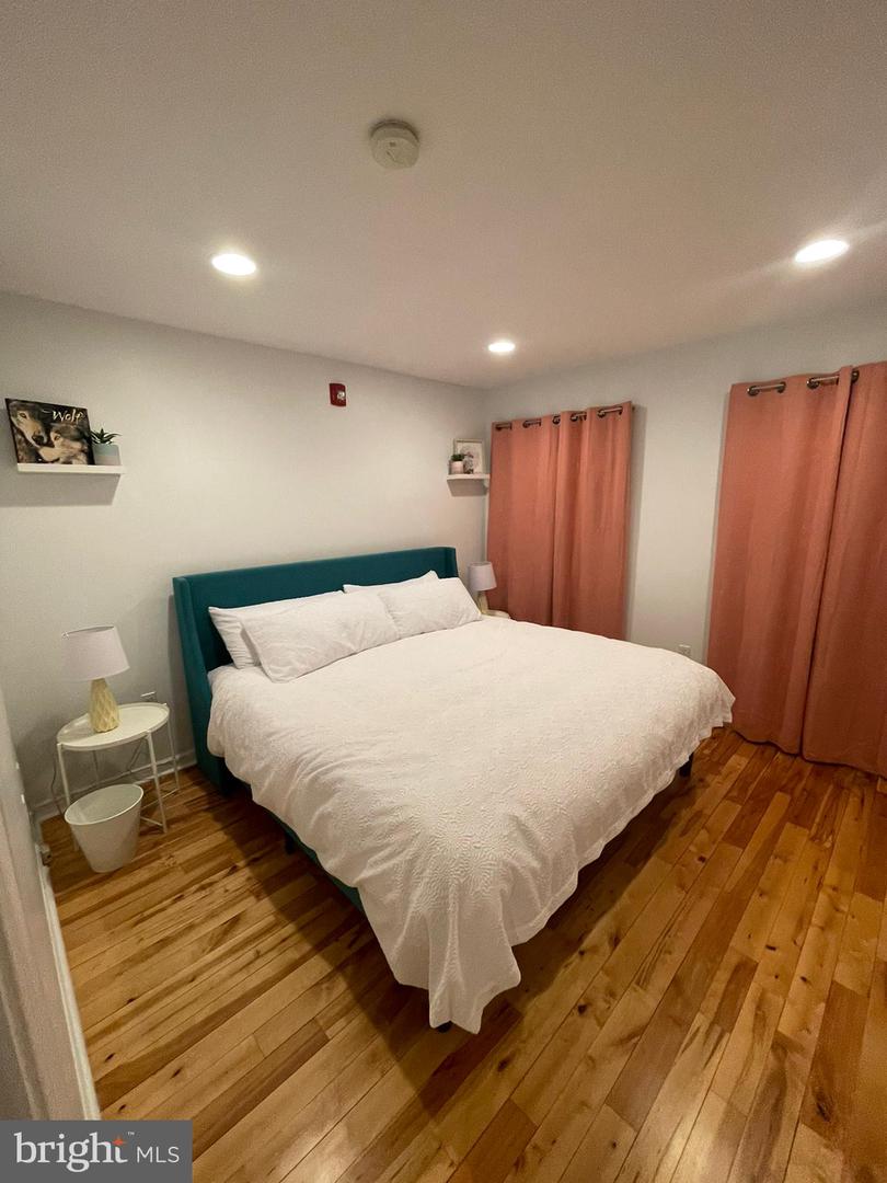 217 W Girard Ave #2 Property Photo 16