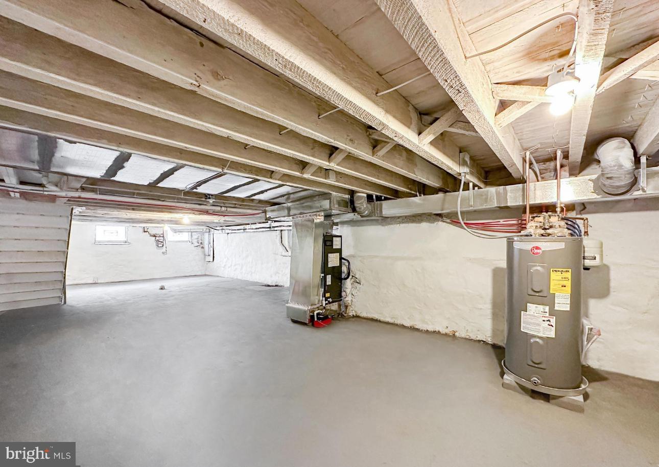 2028 W Westmoreland St #1 Property Photo 10