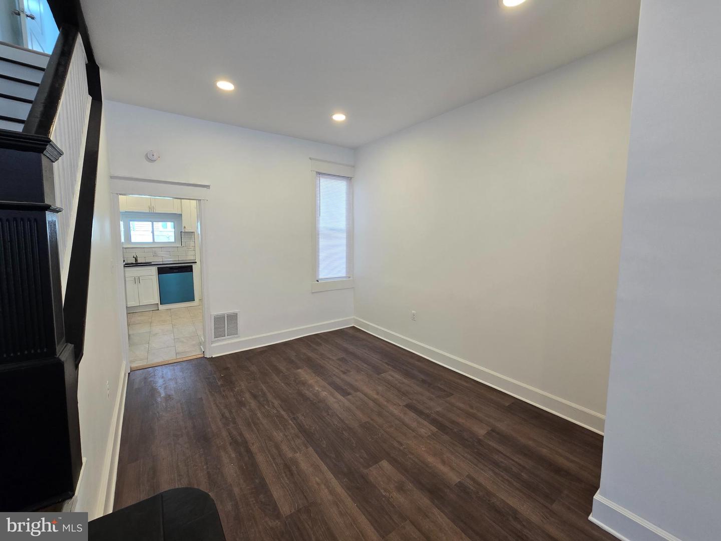 2613 Oakford St Property Photo 4