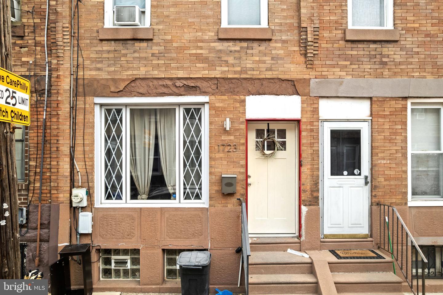 1723 Sigel St Property Photo 1