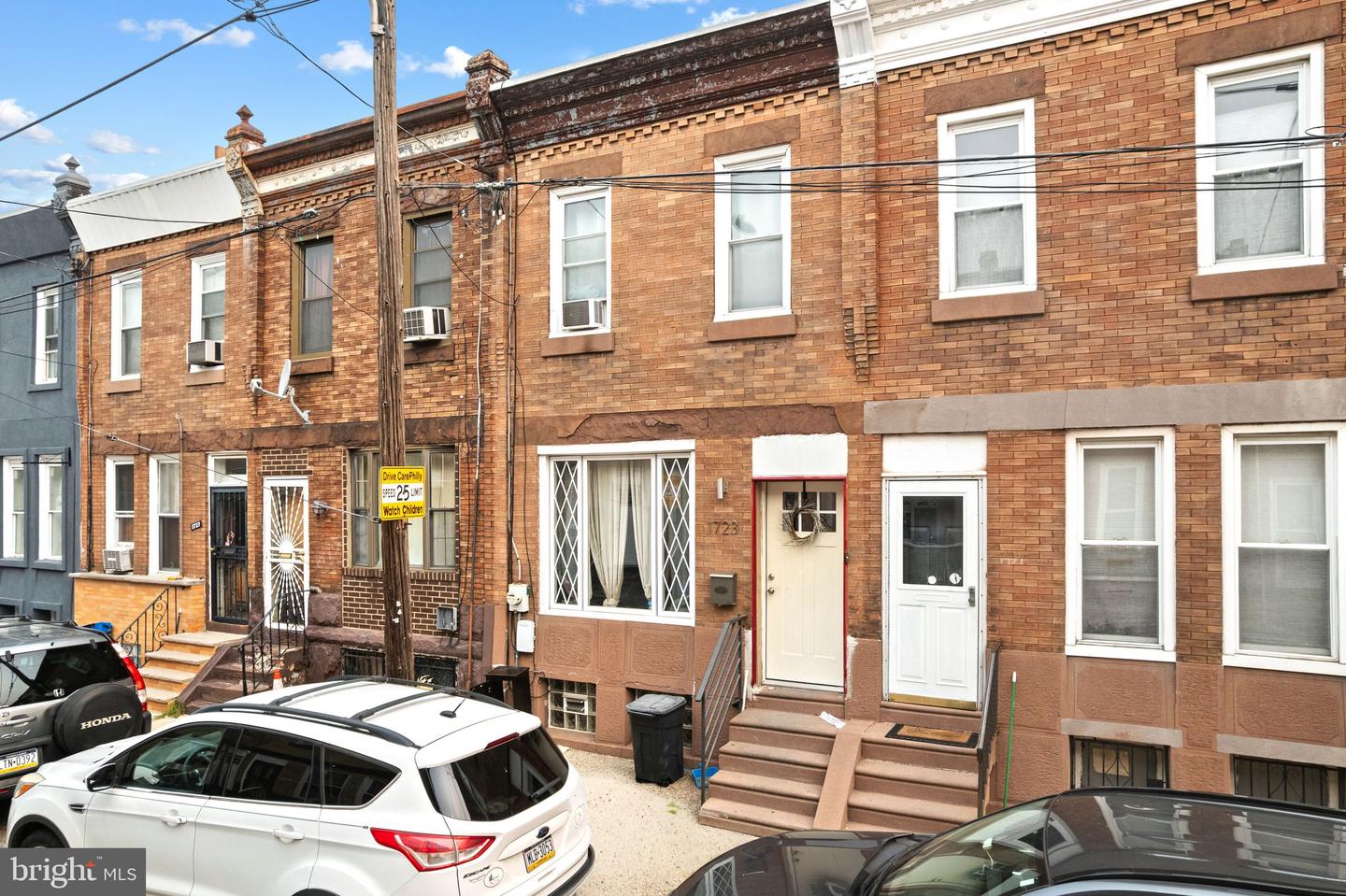 1723 Sigel St Property Photo 15