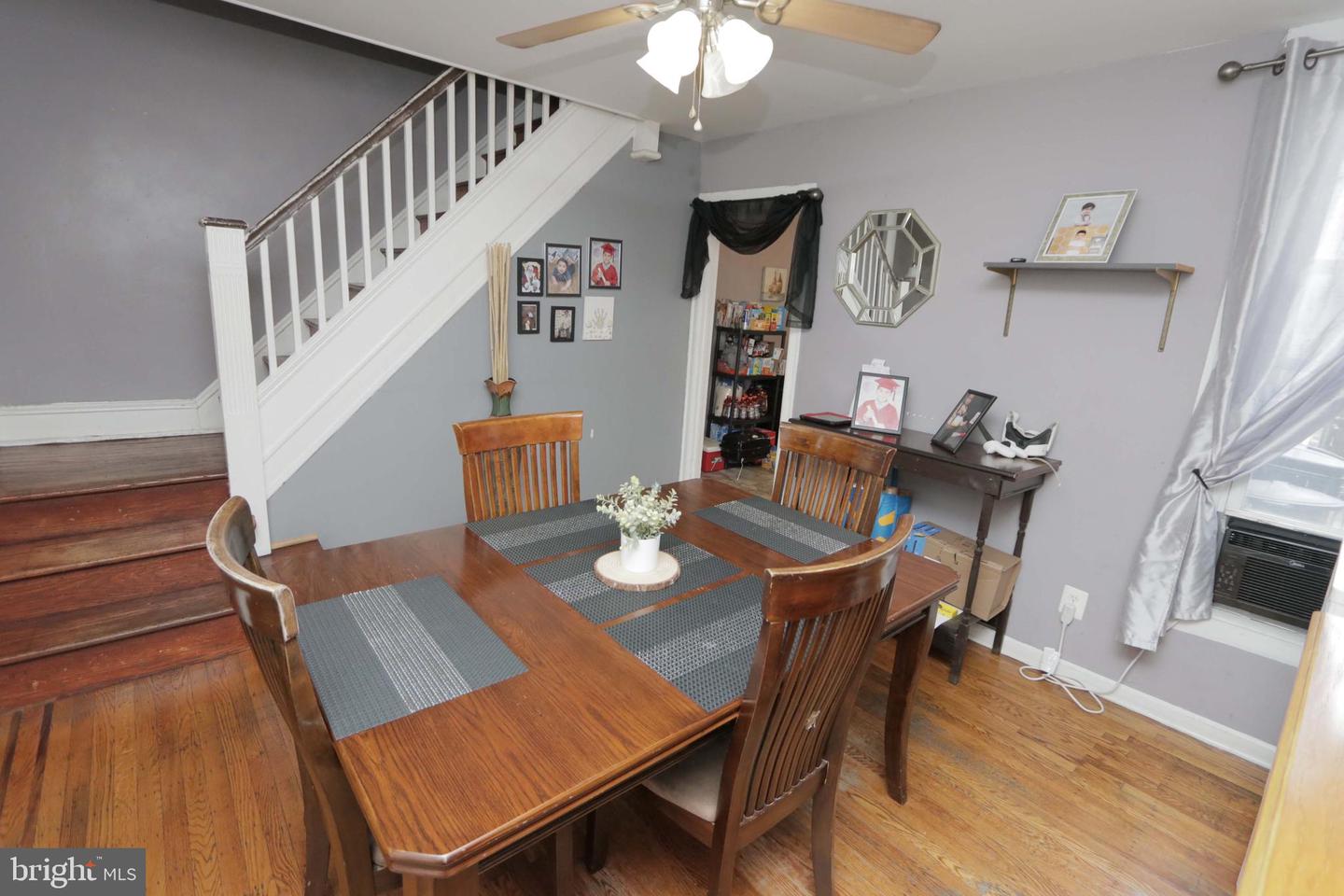 3910 Glendale St Property Photo 6