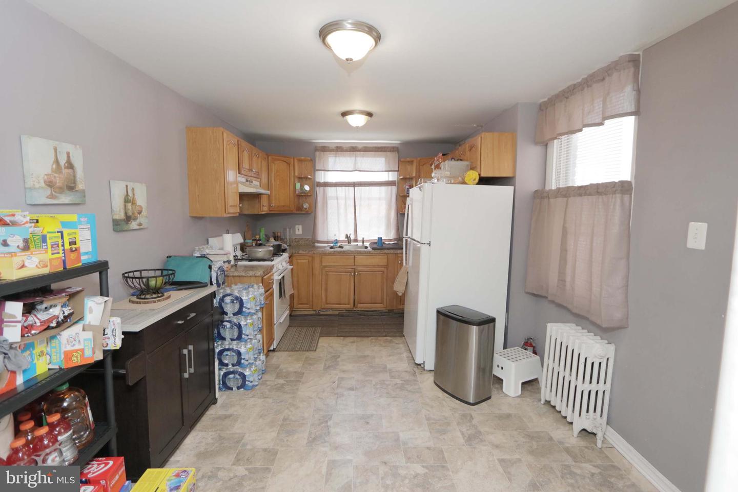 3910 Glendale St Property Photo 7