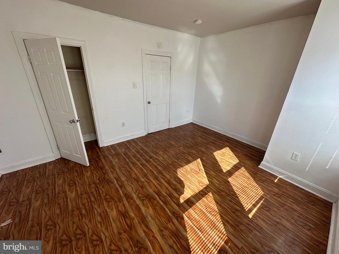 5734 N Lambert St Property Photo 17
