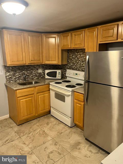 2070 E Haines St Property Photo 7