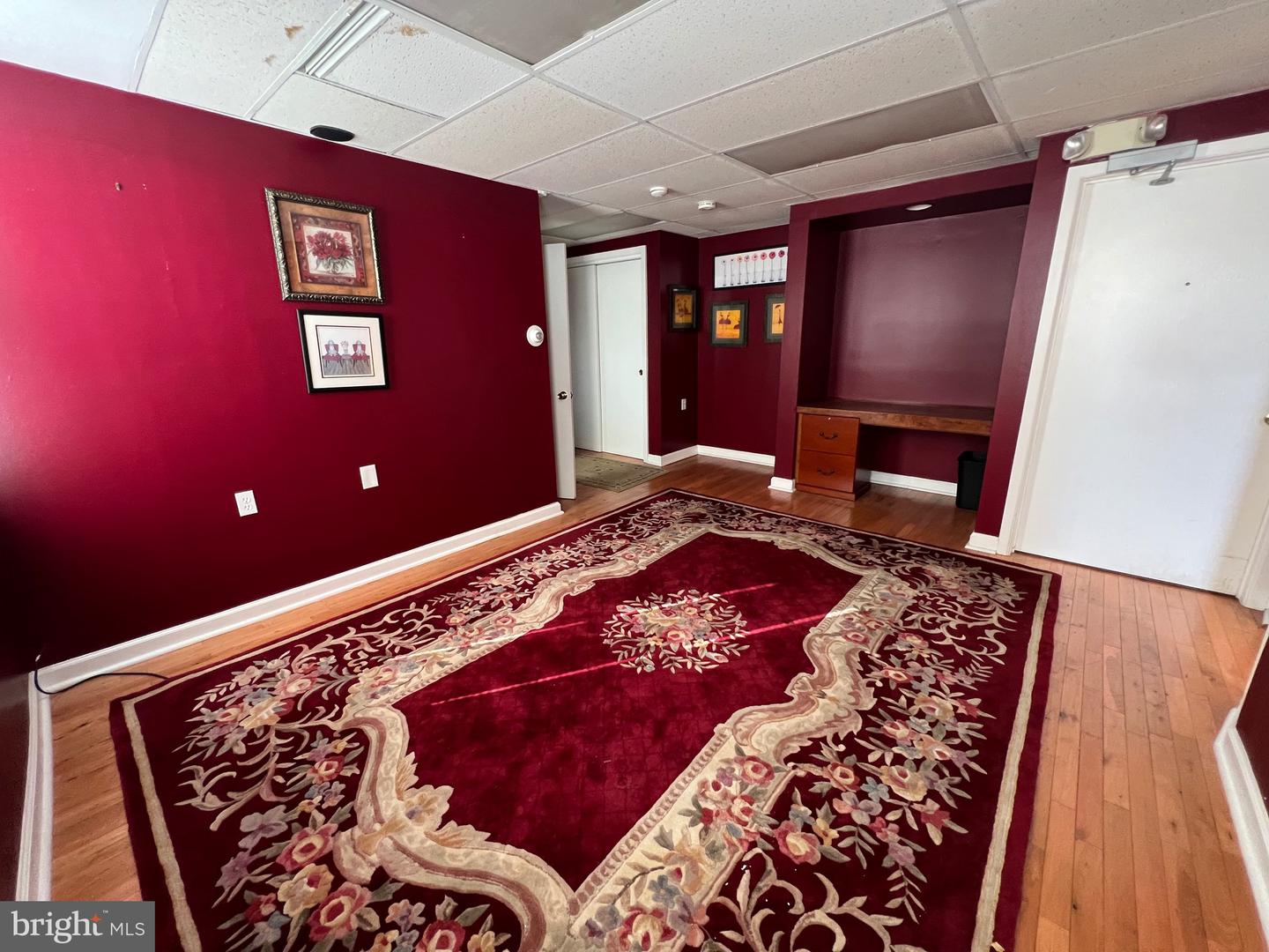 7057 Frankford Ave Property Photo 3