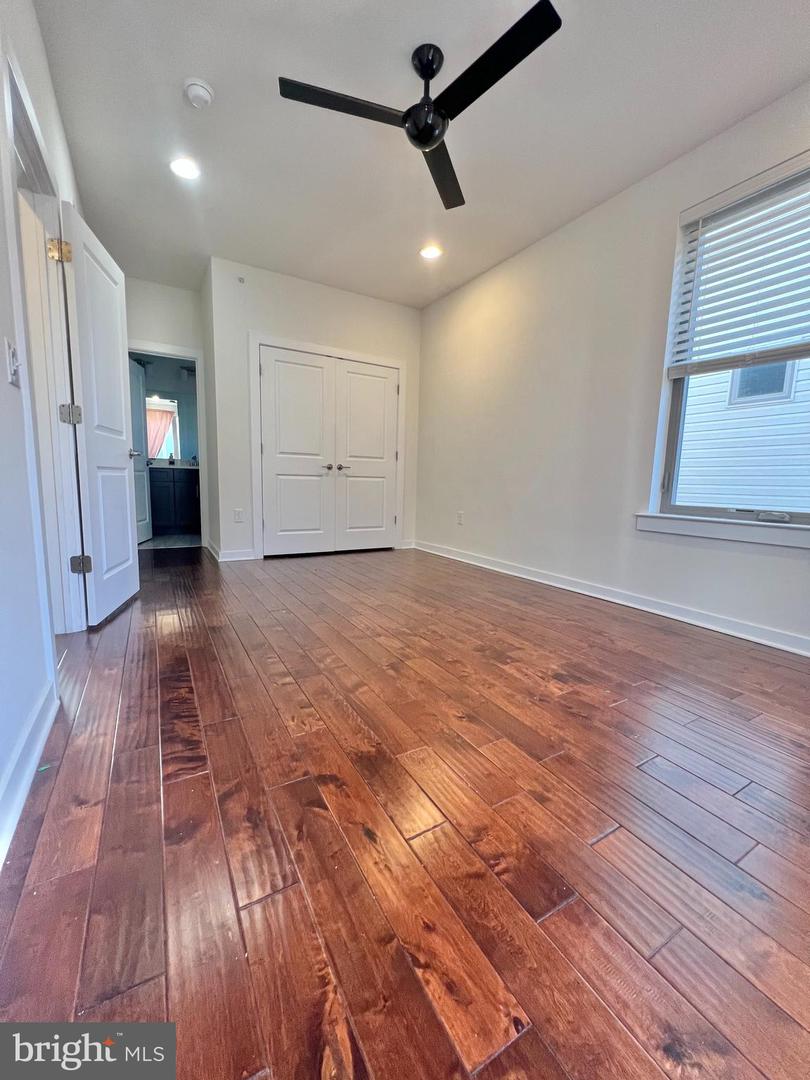 2122 Kensington Walk Property Photo 18