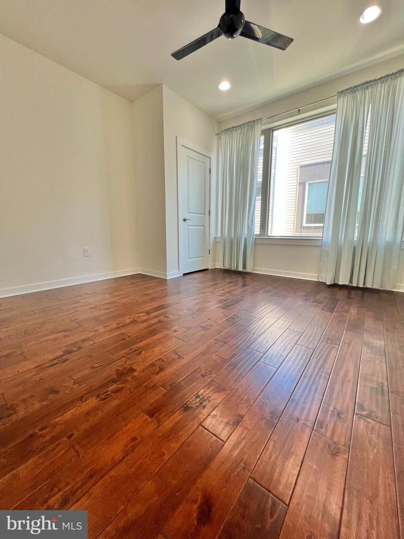 2122 Kensington Walk Property Photo 23