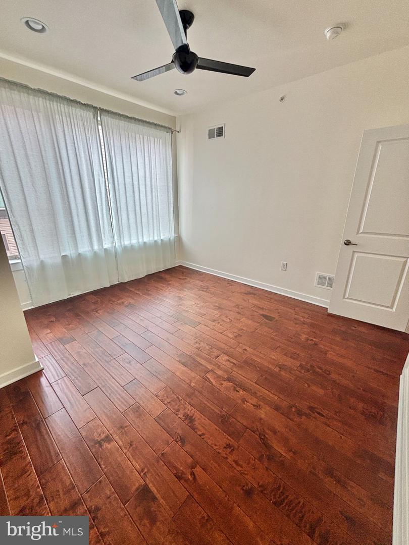 2122 Kensington Walk Property Photo 32