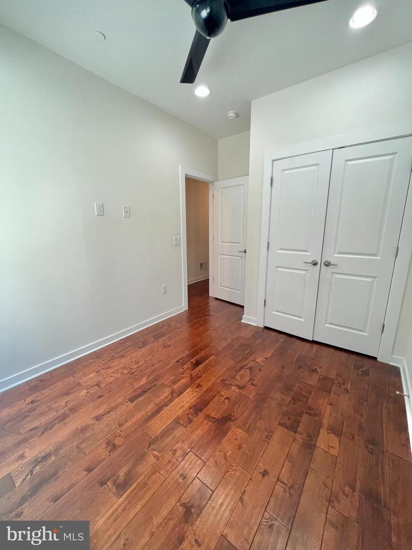 2122 Kensington Walk Property Photo 33