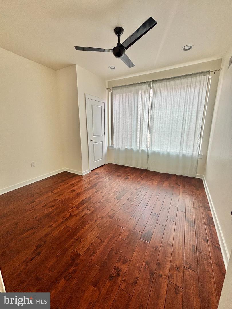 2122 Kensington Walk Property Photo 34