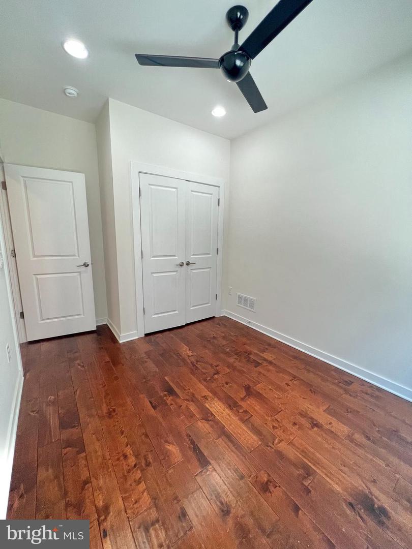 2122 Kensington Walk Property Photo 35
