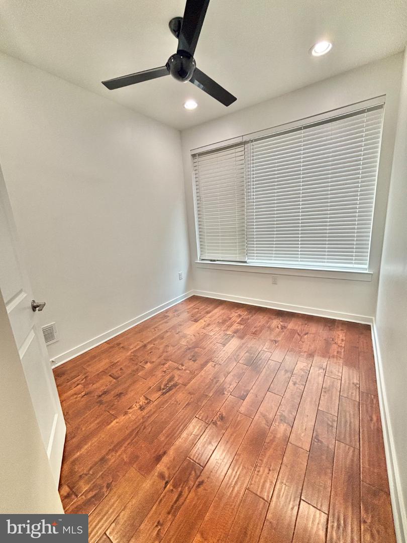 2122 Kensington Walk Property Photo 37