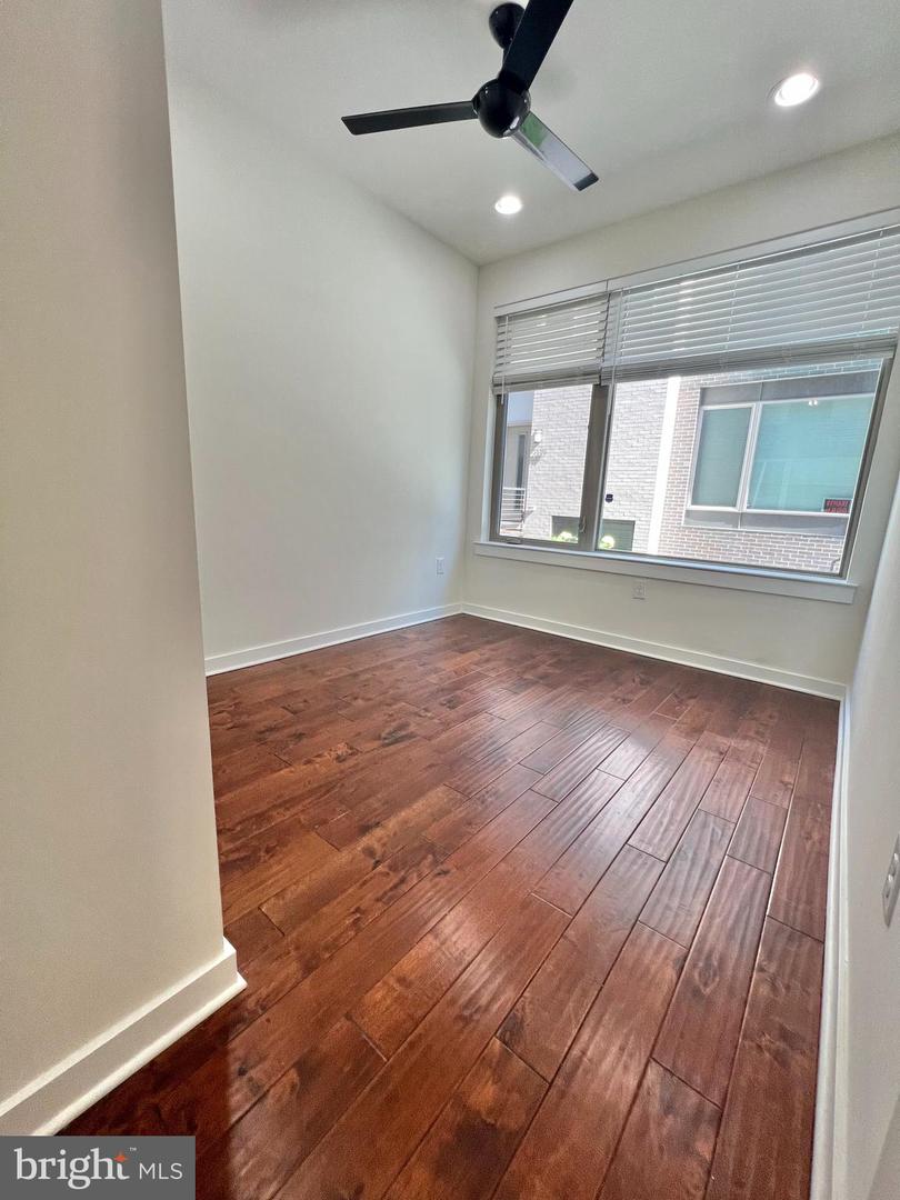 2122 Kensington Walk Property Photo 38