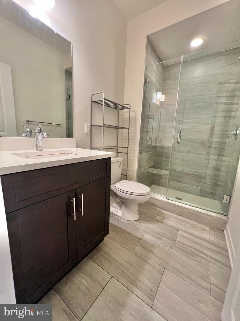 2122 Kensington Walk Property Photo 39