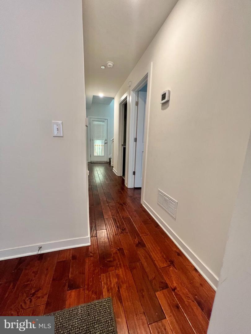 2122 Kensington Walk Property Photo 42