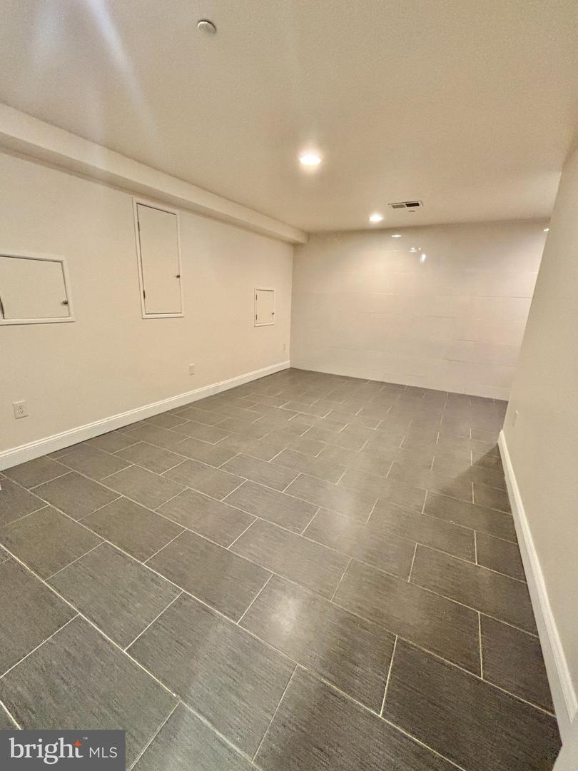 2122 Kensington Walk Property Photo 44