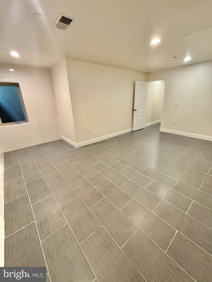 2122 Kensington Walk Property Photo 45
