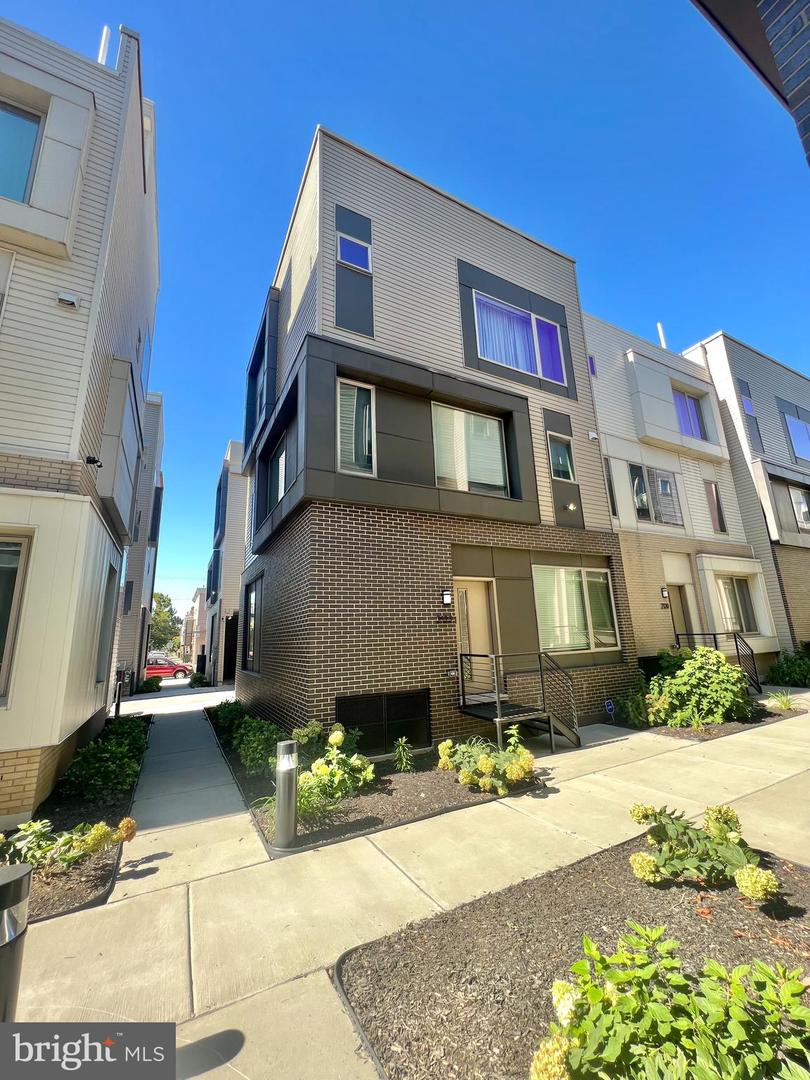 2122 Kensington Walk Property Photo 60