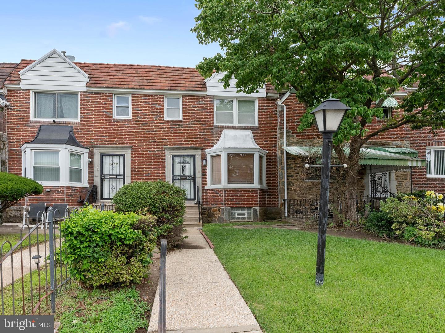 7957 Fayette St Property Photo 1