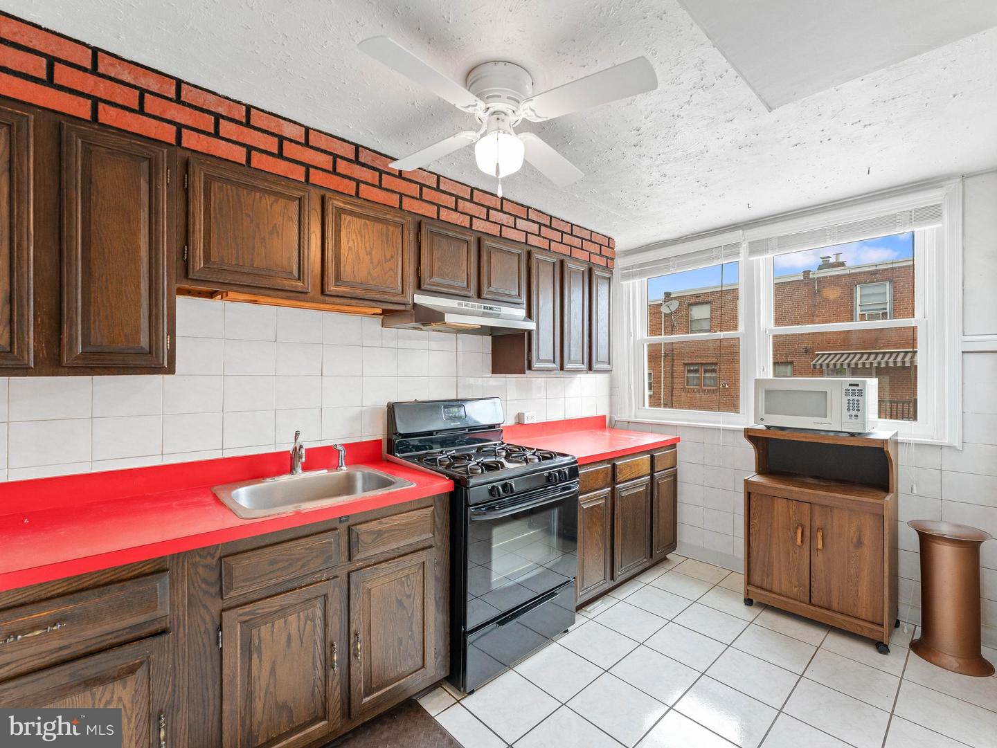 7957 Fayette St Property Photo 12