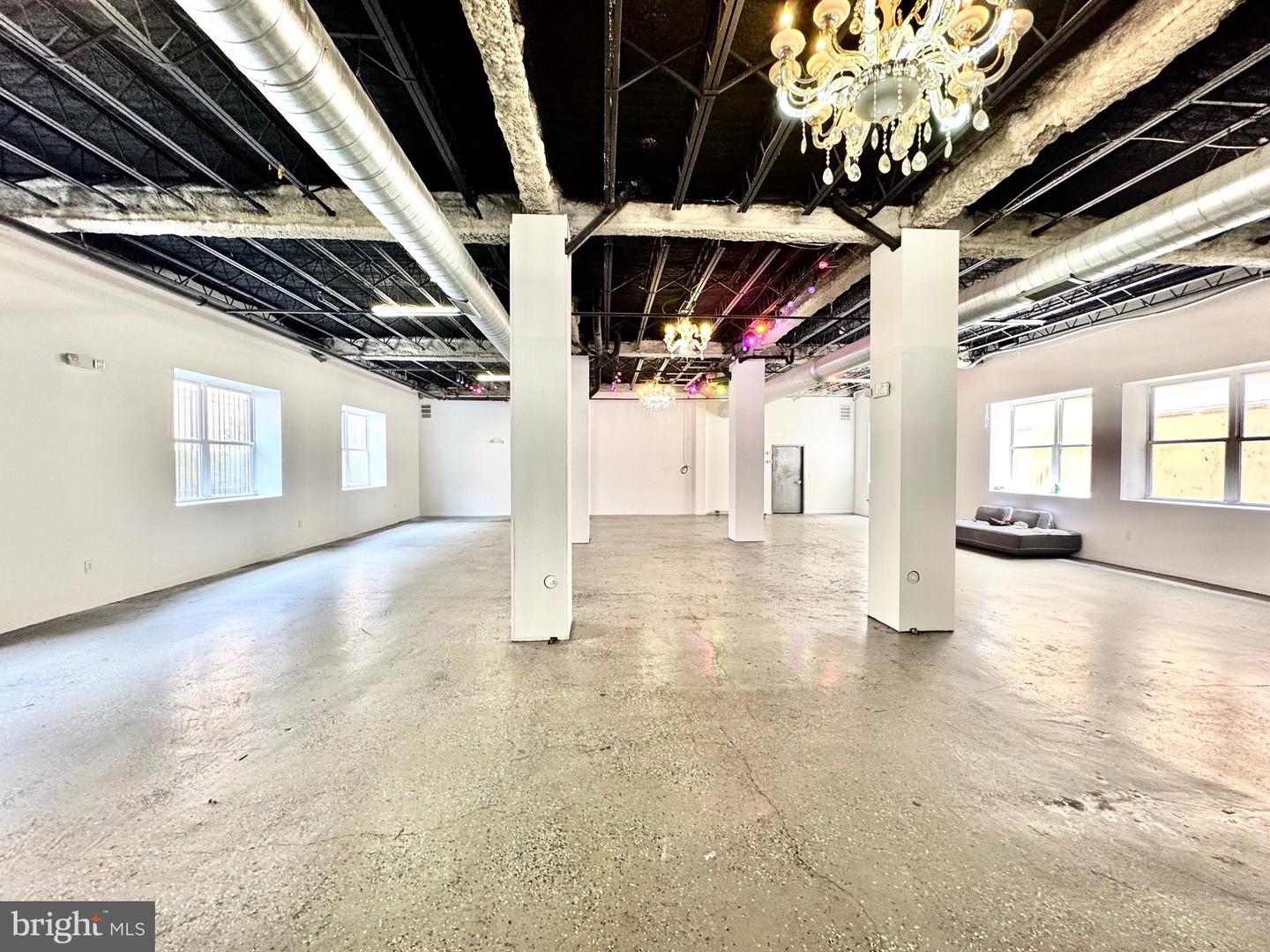 925-29 N Broad St Property Photo 3