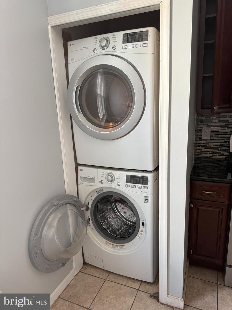 2423 E Allegheny Ave #2 Property Photo 11