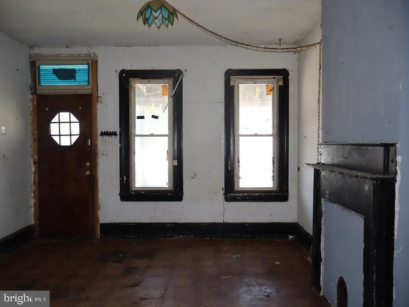 5311 N Howard St Property Photo 7