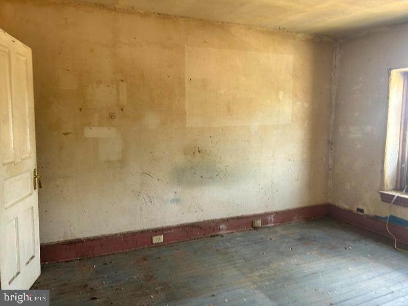 5311 N Howard St Property Photo 14