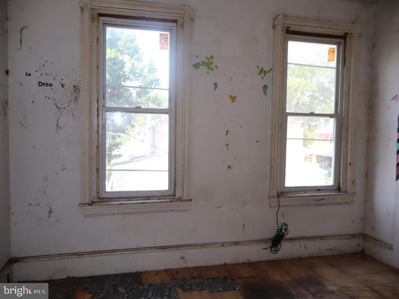 5311 N Howard St Property Photo 18
