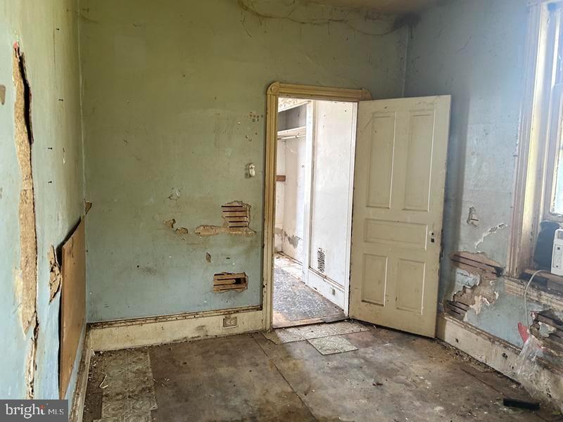 5311 N Howard St Property Photo 20