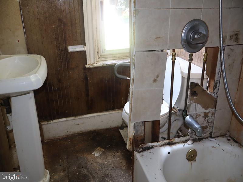 5311 N Howard St Property Photo 25