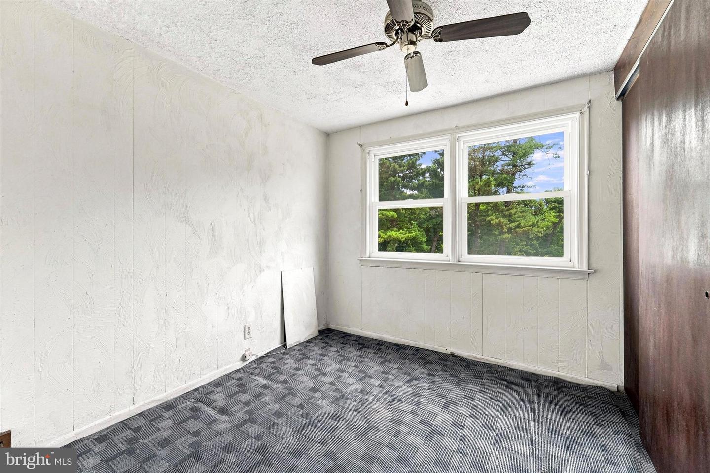 623 Acorn St Property Photo 7
