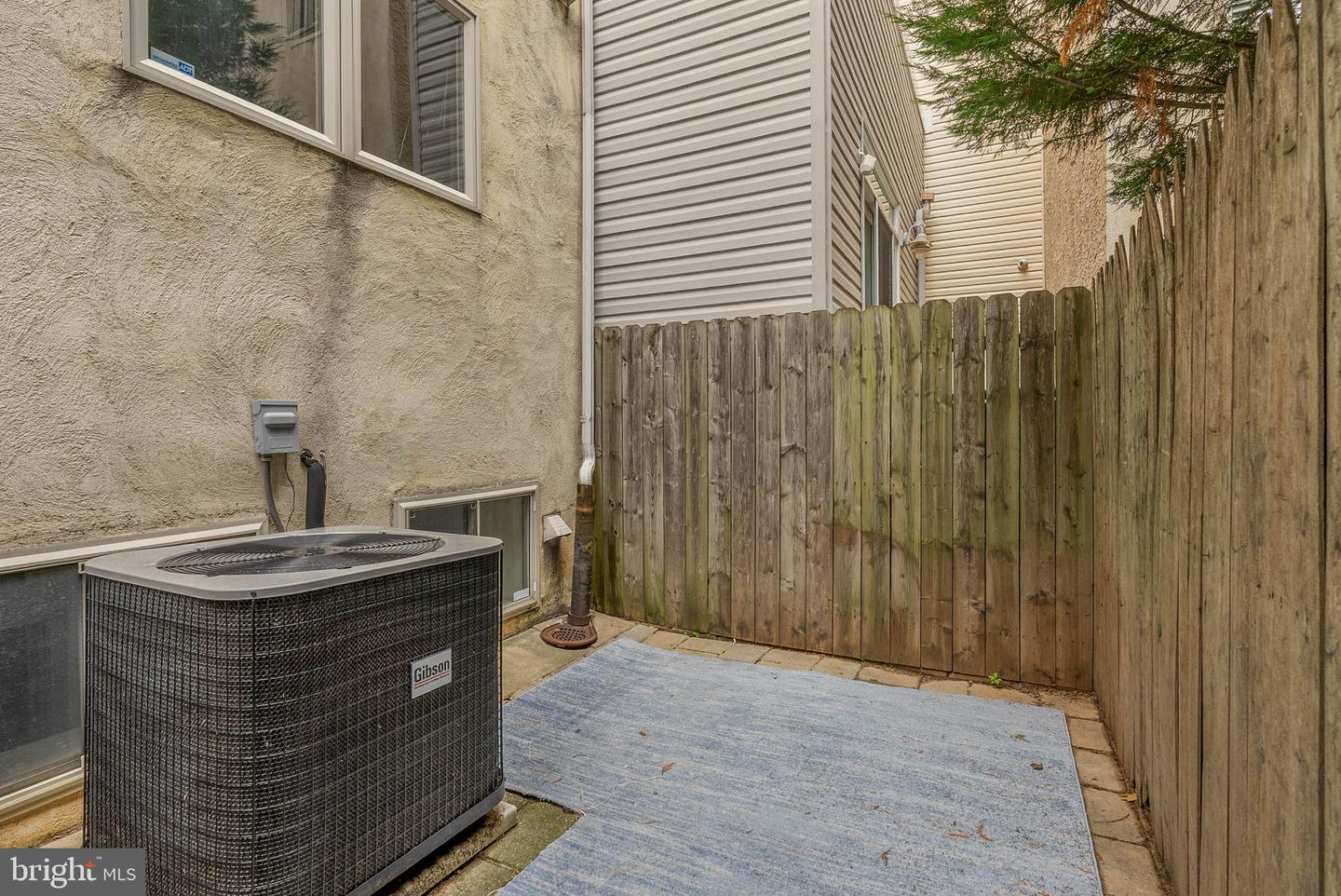 226 W Wildey St Property Photo 16