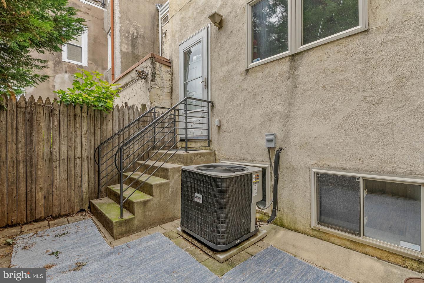 226 W Wildey St Property Photo 18
