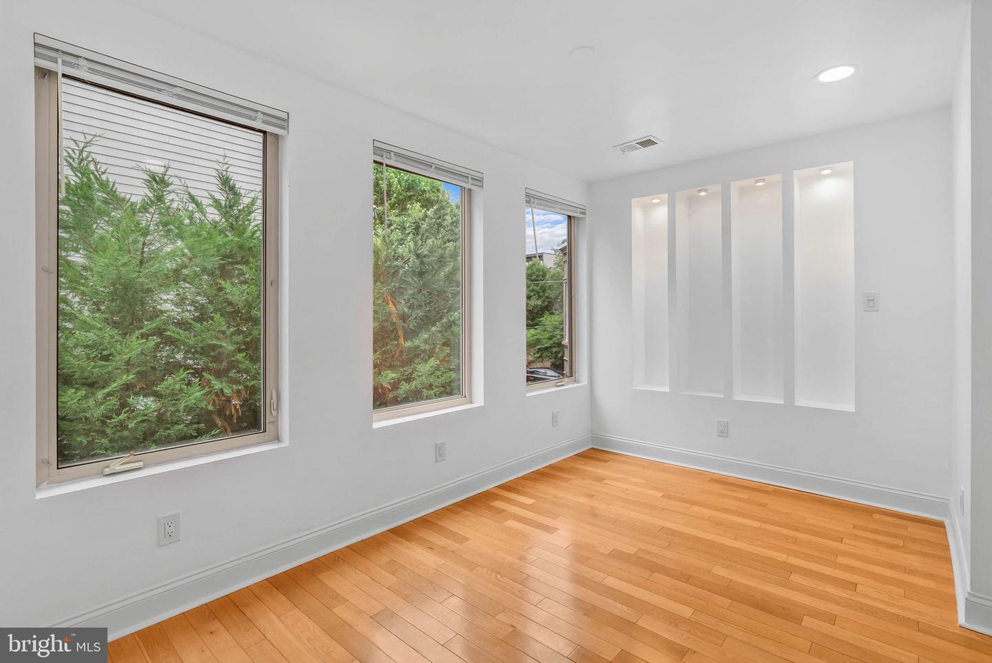 226 W Wildey St Property Photo 30