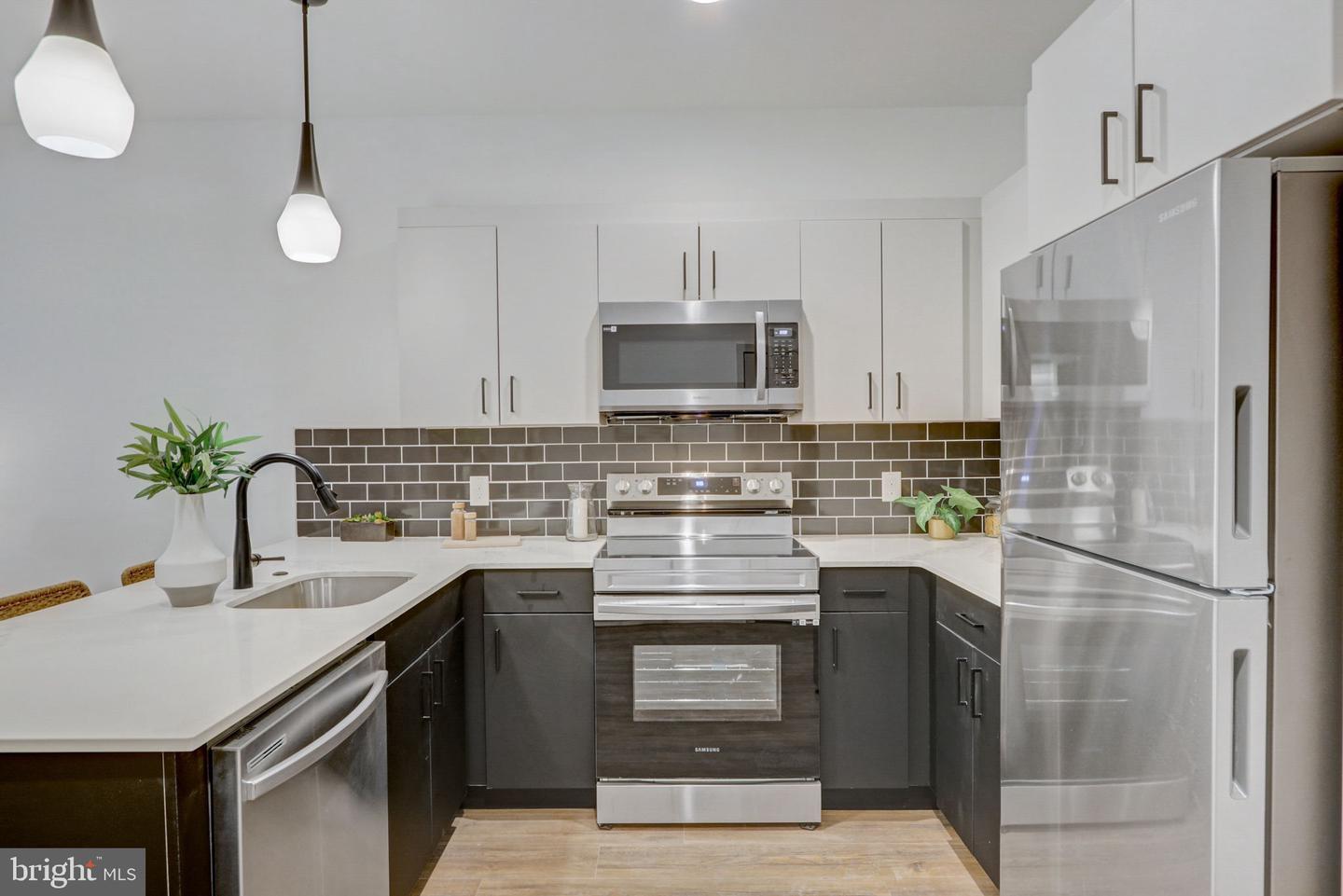5001 Umbria St #u202 Property Photo 2