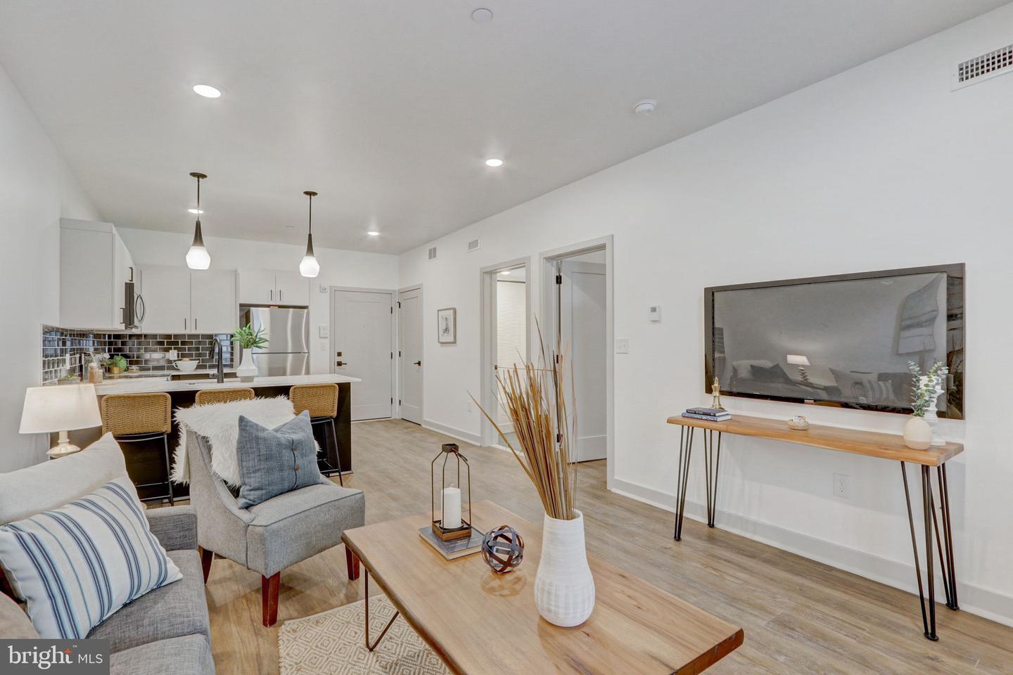 5001 Umbria St #u202 Property Photo 3