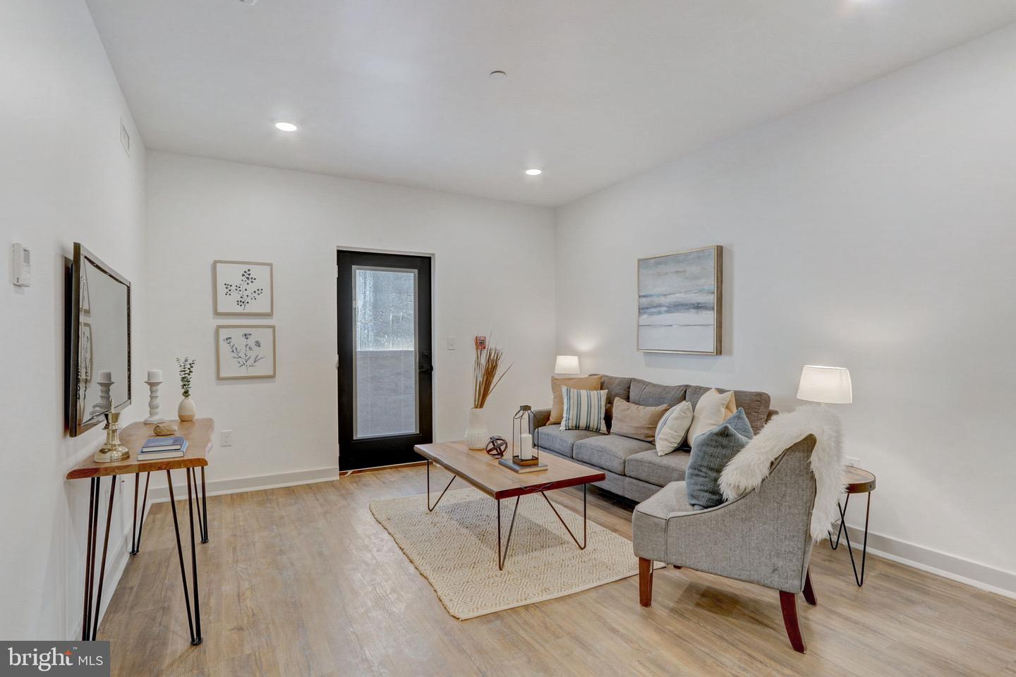 5001 Umbria St #u202 Property Photo 4