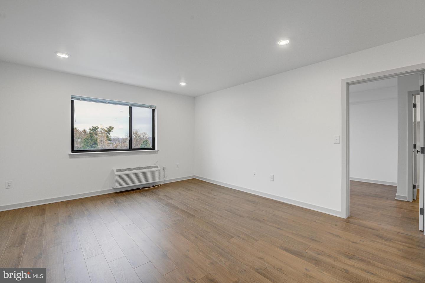 6808 Ridge Ave #502 Property Photo 5