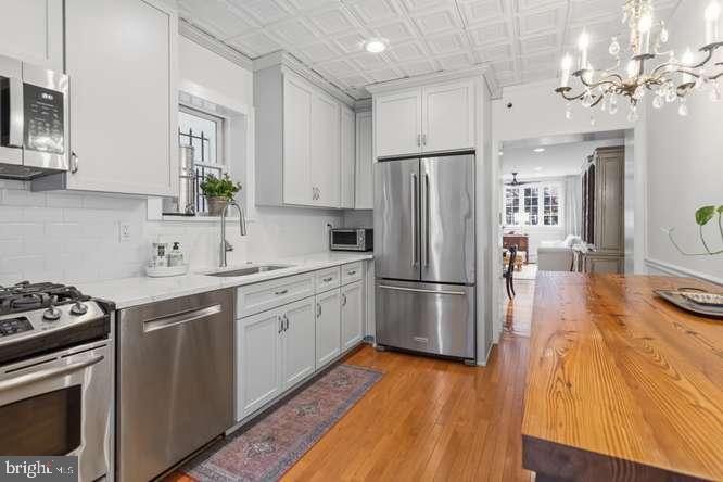 926 Catharine St Property Photo 12