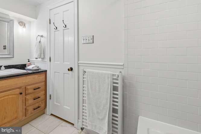 926 Catharine St Property Photo 21