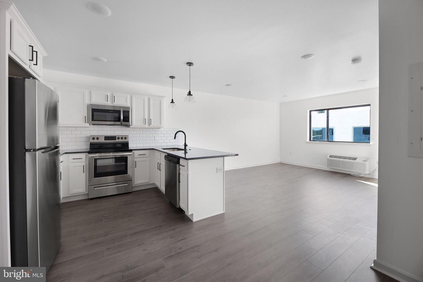 6618 RIDGE AVE #203 Property Photo 1