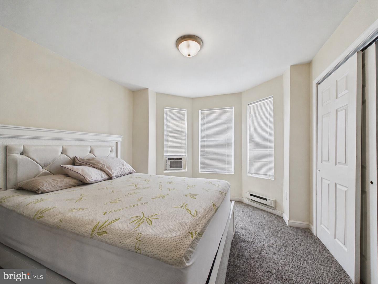 5621 Walton Ave Property Photo 6