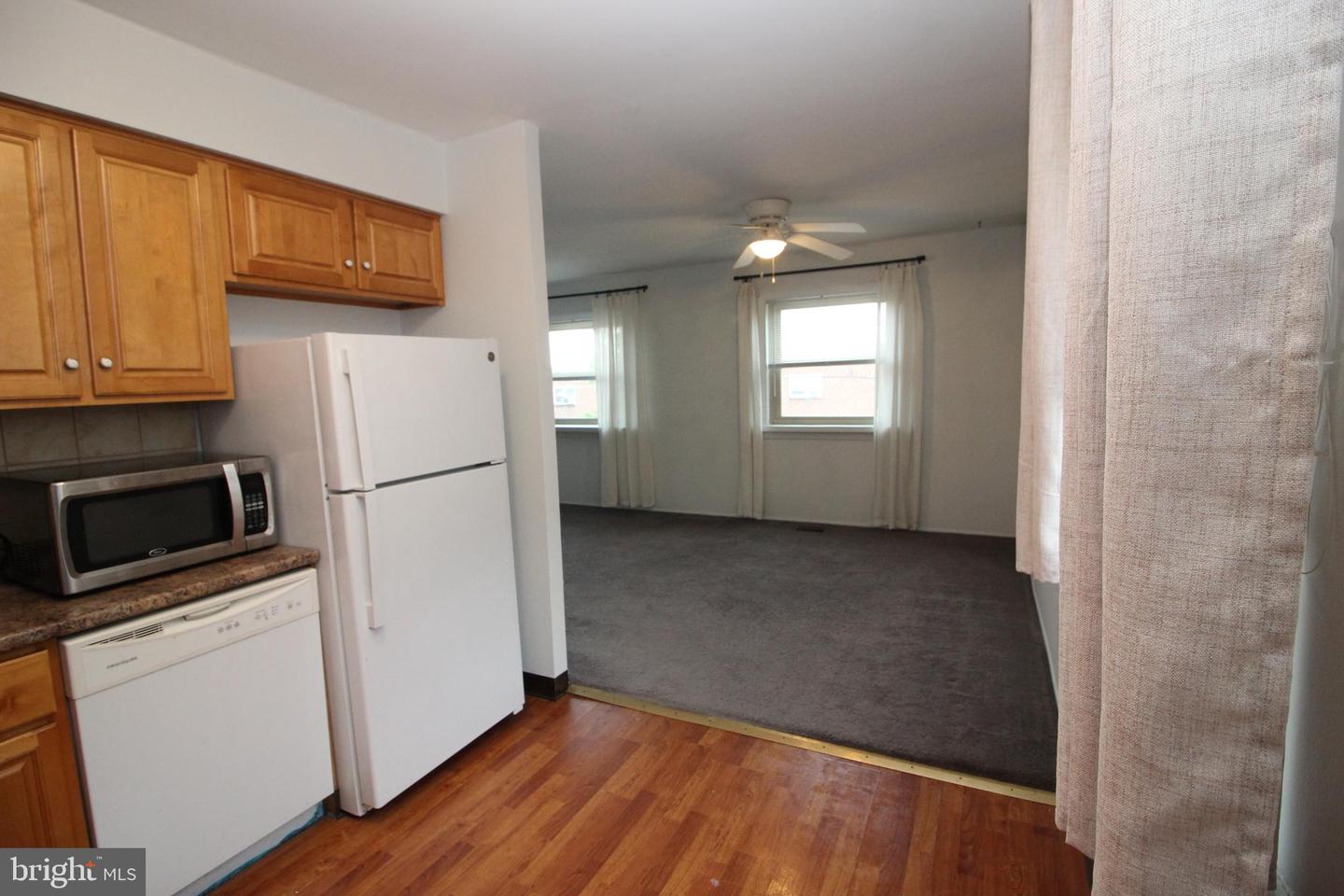 7915 Fairfield St Property Photo 5